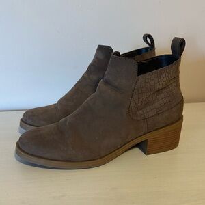 Women’s Clark’s booties